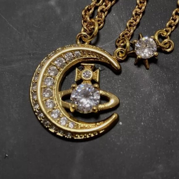 Vivienne Westwood Necklace Dorina Moon Gold w/drawstring With